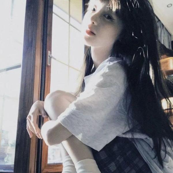 女孩海报